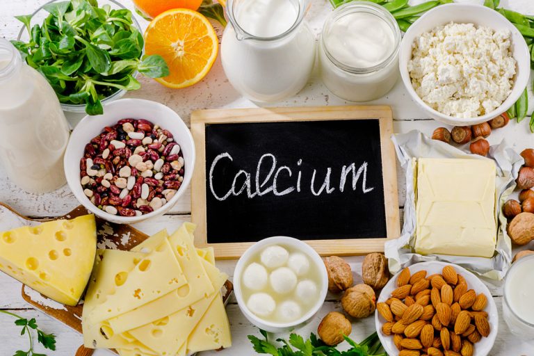7 Tips Memilih Makanan yang Baik untuk Kesehatan Tulang