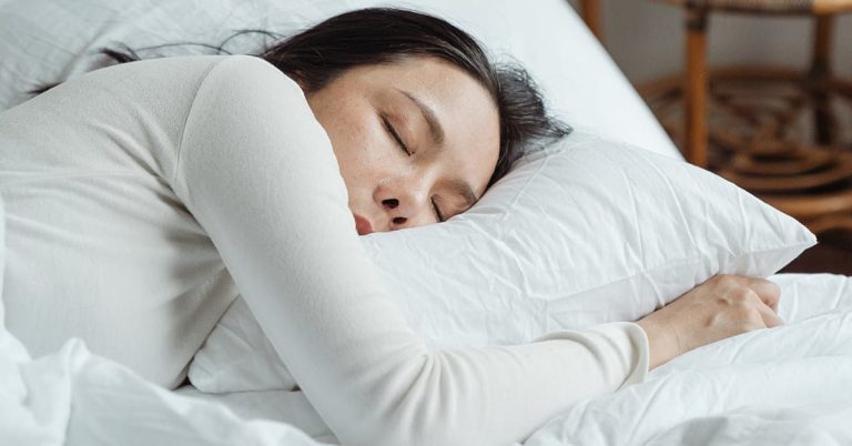 7 Tips Mendukung Kesehatan Tubuh dengan Pola Tidur yang Baik