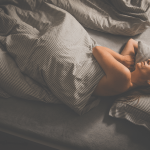 5 Cara Mengatur Pola Tidur untuk Kesehatan Hormon