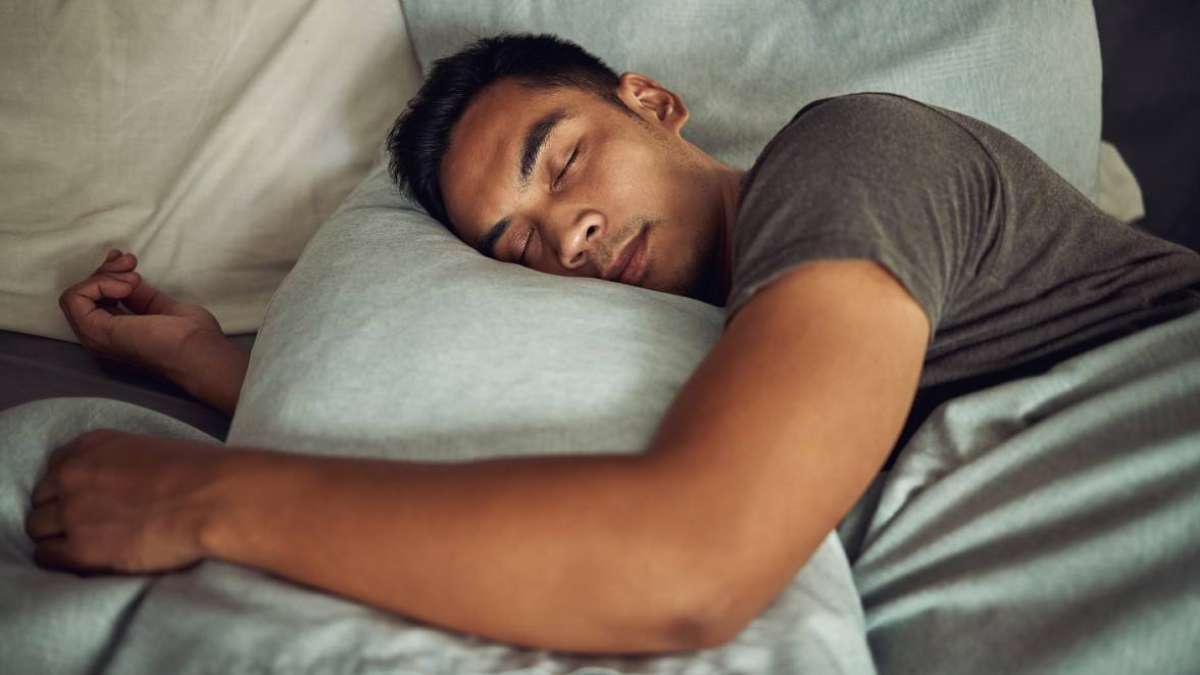 5 Tips Menghindari Tangan Kesemutan saat Tidur