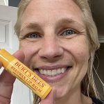 7 Rekomendasi Lip Balm Alami untuk Bibir Sensitif