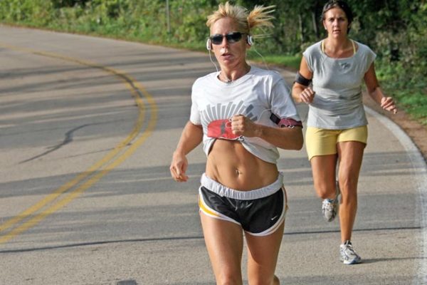 7 Cara Menghindari Cedera Paha saat Lari atau Jogging